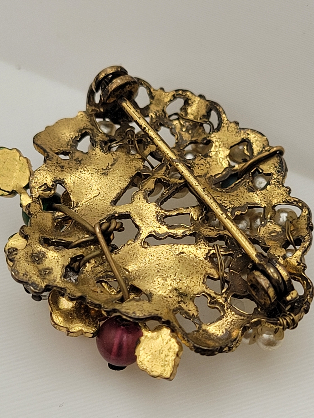 Vintage Miriam Haskell Style Hand Wired Faux Pearl Multicolor Glass Bead Brooch - Picture 4 of 6